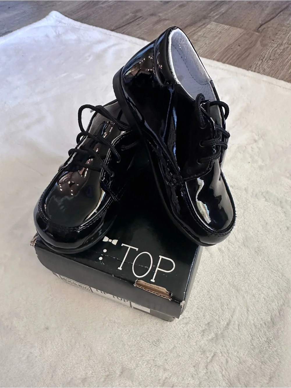 Tip Top Kids shiny patent